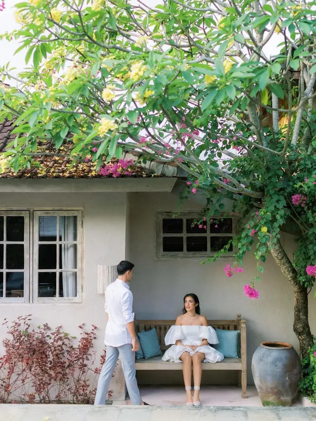 7 Potret Prewedding Jessica Iskandar dan Vincent Verhaag dengan Nuansa Serba Putih