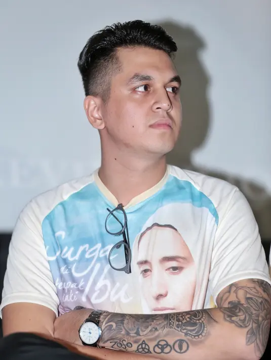 "Bisa dibilang ini (Amri) karakter yang saya impikan. Saya juga bilang ke orangtua saya mau coba karakter seperti ini. Ya mudah-mudahan di mata masyarakat bisa nerima," ungkap Kevin Julio, Senin (21/11/2016).  (Adrian Putra/Bintang.com)