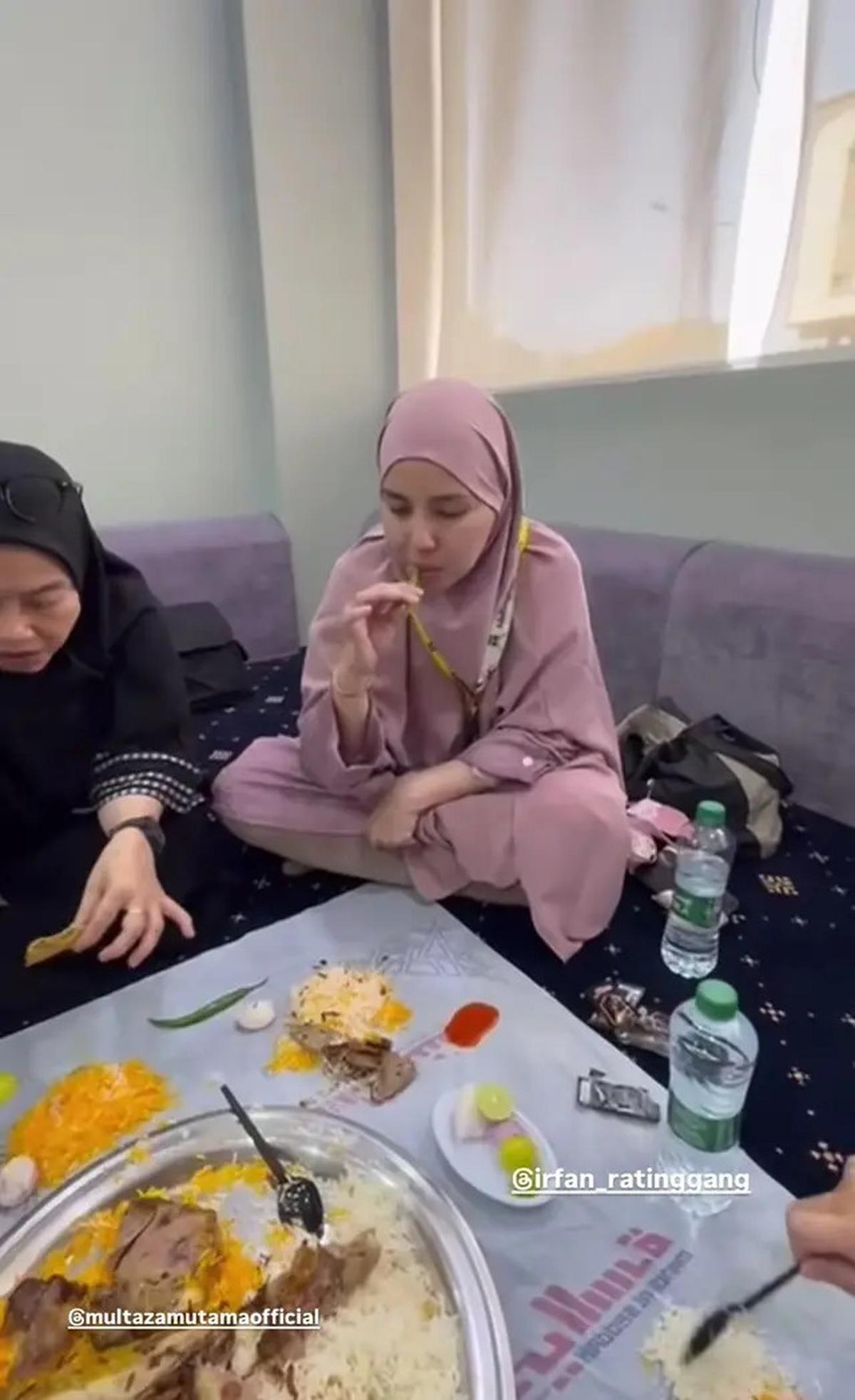 10 Potret Persiapan 'Armuzna' Tya Ariestya di Ibadah Haji 2025, Menanti Dua Tahun