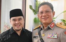 Momen Bahagia Ustaz Muda Dipercaya Beri Doa Kenaikan Pangkat Jenderal Bintang 3