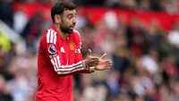 Ekspresi Bruno Fernandes di laga Manchester United vs Nottingham Forest, Minggu (17/5/2026) (AP Photo/Dave Thompson)