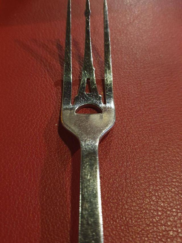 8 Potret Perlengkapan Makan Ini Nyeleneh, Bingung Cara Pakainya