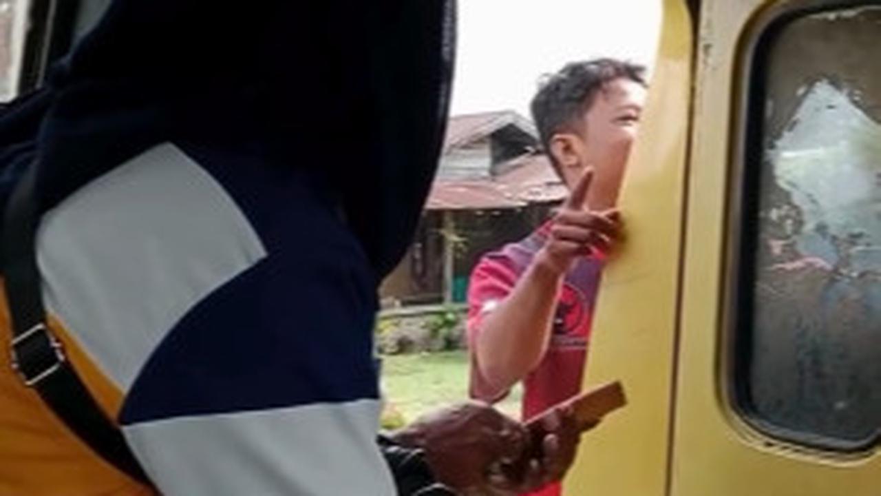 Aksi Gentleman Pria Saat Pergoki Emak-emak Maling HP di Bengkel Hingga Tuai Pujian Publik
