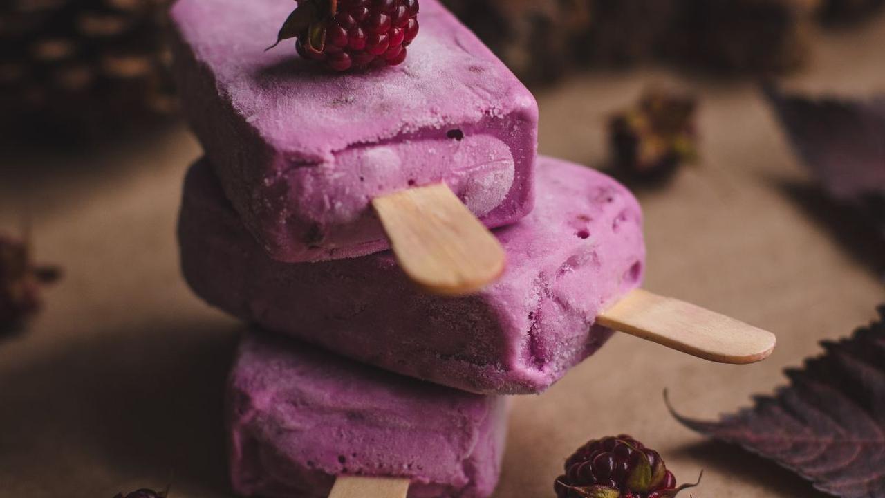 <b>Bahan Dasar Pembuatan Es Krim</b>