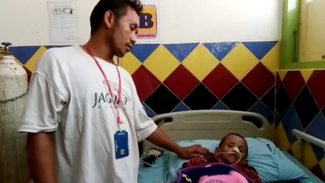Balita Afri (4,5) dirawat di RS Goeteng Taroenadibrata, Purbalingga lantaran gangguan penecernaan yang berakibat kekurangan gizi. (Foto: Liputan6.com/Dinkominfo Purbalingga/Muhamad Ridlo)
