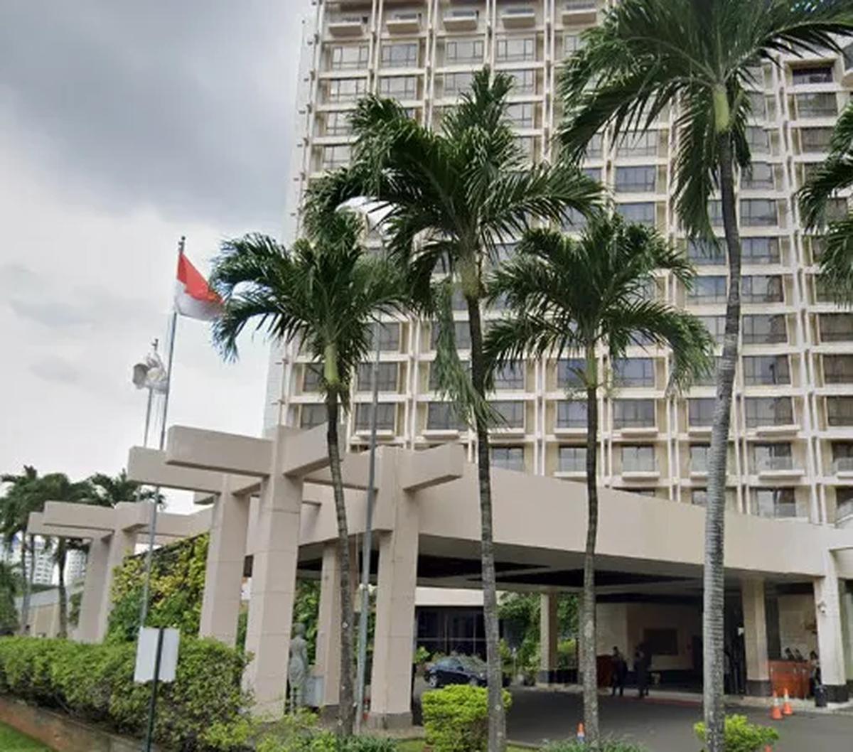 "Mungkin ada department atau ada orang yang mau menginap di sana. Saya ingatkan Anda hati-hati, karena bukan tidak mungkin anda berpotensi untuk dirugikan kalau masih menggunakan hal tersebut," tegasnya.&nbsp;