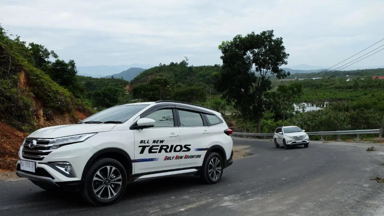 Menaklukkan Alam Ranah Minang Bareng Daihatsu Terios Anyar (foto:ADM)