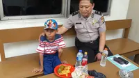 Anak Ini Ditemukan Menangis dan Kebingungan di Jalanan Bekasi