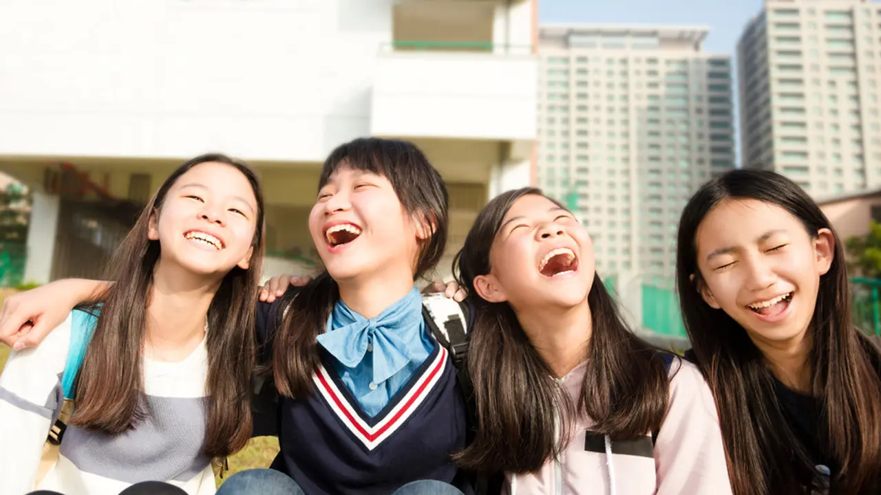 5 Lagu Perpisahan yang Bikin Pensimu Unforgettable