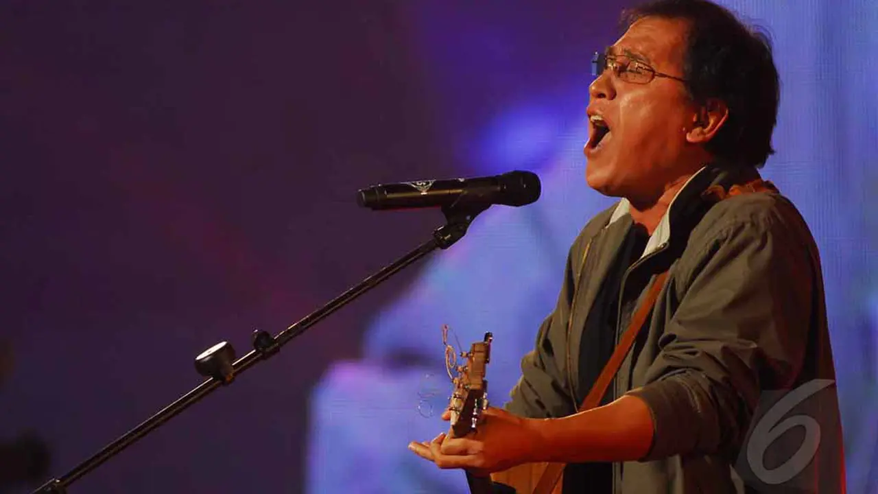Iwan Fals Tampil Menghentak Liputan 6 Awards