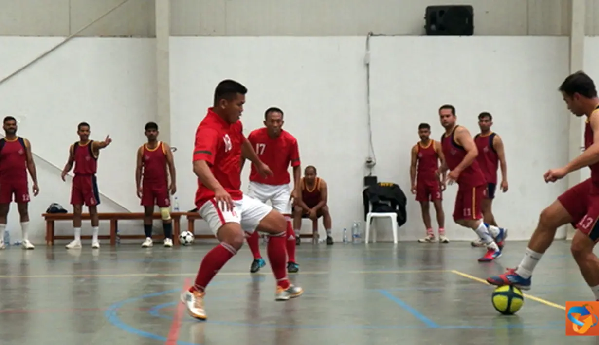 Citizen6, Lebanon: Dari babak pertama, Tim Indobatt telah menguasai jalannya pertandingan dan berhasil mencetak 4 gol ke gawang Kontingen India. Memasuki babak kedua, Tim Futsal Indobatt kembali mencetak tiga gol. (Pengirim: Badarudin Bakri)