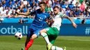 Pertarungan sengit antara Perancis kontra Irlandia memperebutkan tiket ke 8 besar Piala Eropa 2016, Stade de Lyon, Perancis, Minggu (26/6). Perancis keluar sebagai pemenang dengan skor akhir 2-1. (REUTERS / Kai Pfaffenbach)