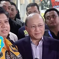 Mario Teguh hadir memenuhi panggilan penyidik Resmob Polda Metro Jaya. Vidi Galenso selaku kuasa hukum Mario menyebutkan bahwa kliennya menjawab 44 pertanyaan dari tim penyidik.