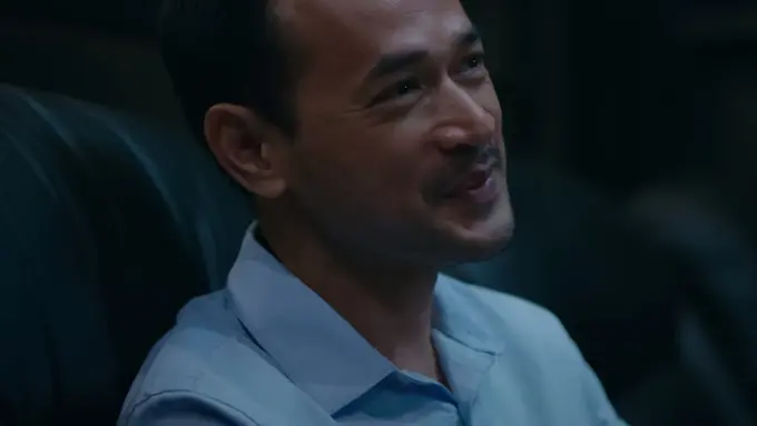 Oka Antara sebagai Aiman dalam film Ganjil Genap. (Foto: Dok. MD Pictures)