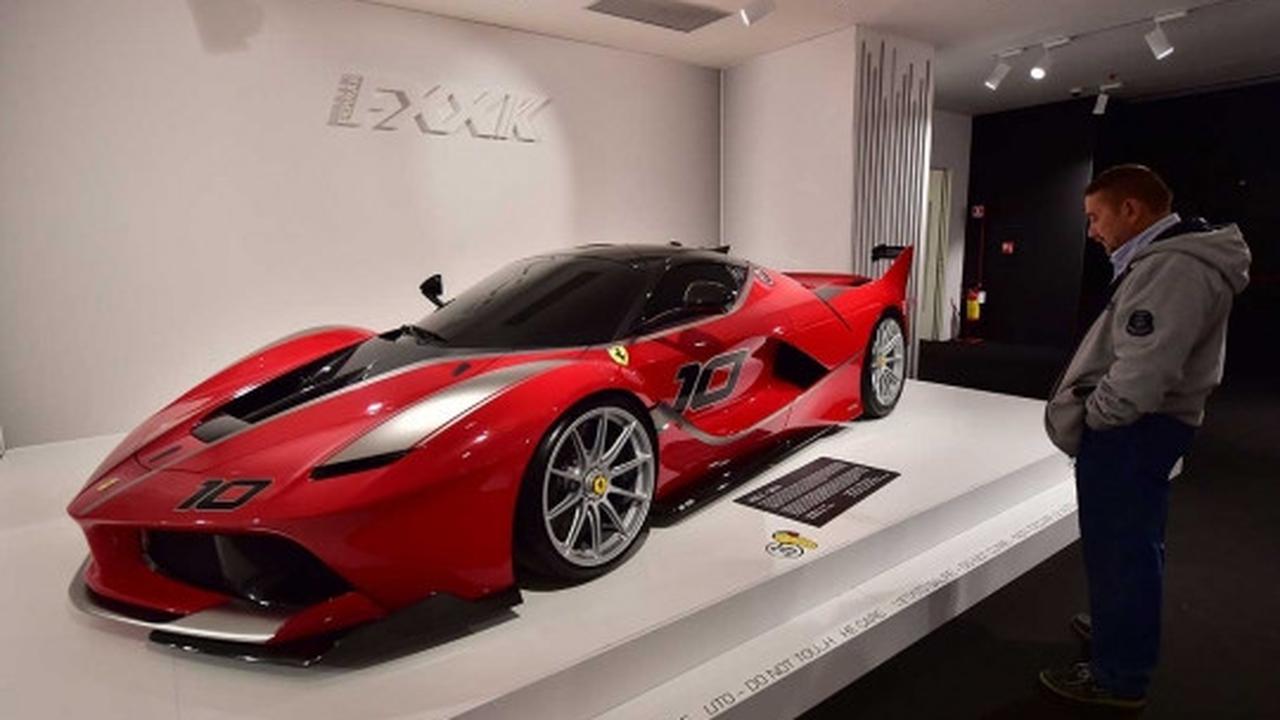 Berkunjung ke pameran mobil-mobil super di Museum Ferrari Italia