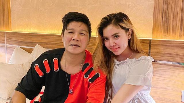 Berambut Pirang Inikah Pacar Baru Andika Kangen Band Showbiz Liputan6 Com