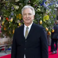 Melalui surat wasiat, diketahui harta Alan Rickman, pemeran Profesor Suverus Snape, dalam film Harry Potter, memiliki  harta sebesar GBP £4 juta (setara dengan Rp 79 miliar) dan GBP £100 ribu yang diserahkan ke badan amal. (AFP/Bintang.com)