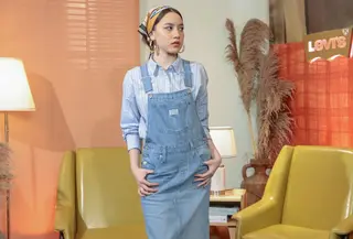Menyambut datangnya bulan suci Ramadan, rutinitas berpakaian masyarakat Indonesia banyak berubah seiring berjalannya aktivitas
harian yang padat. (Foto: Levi's)