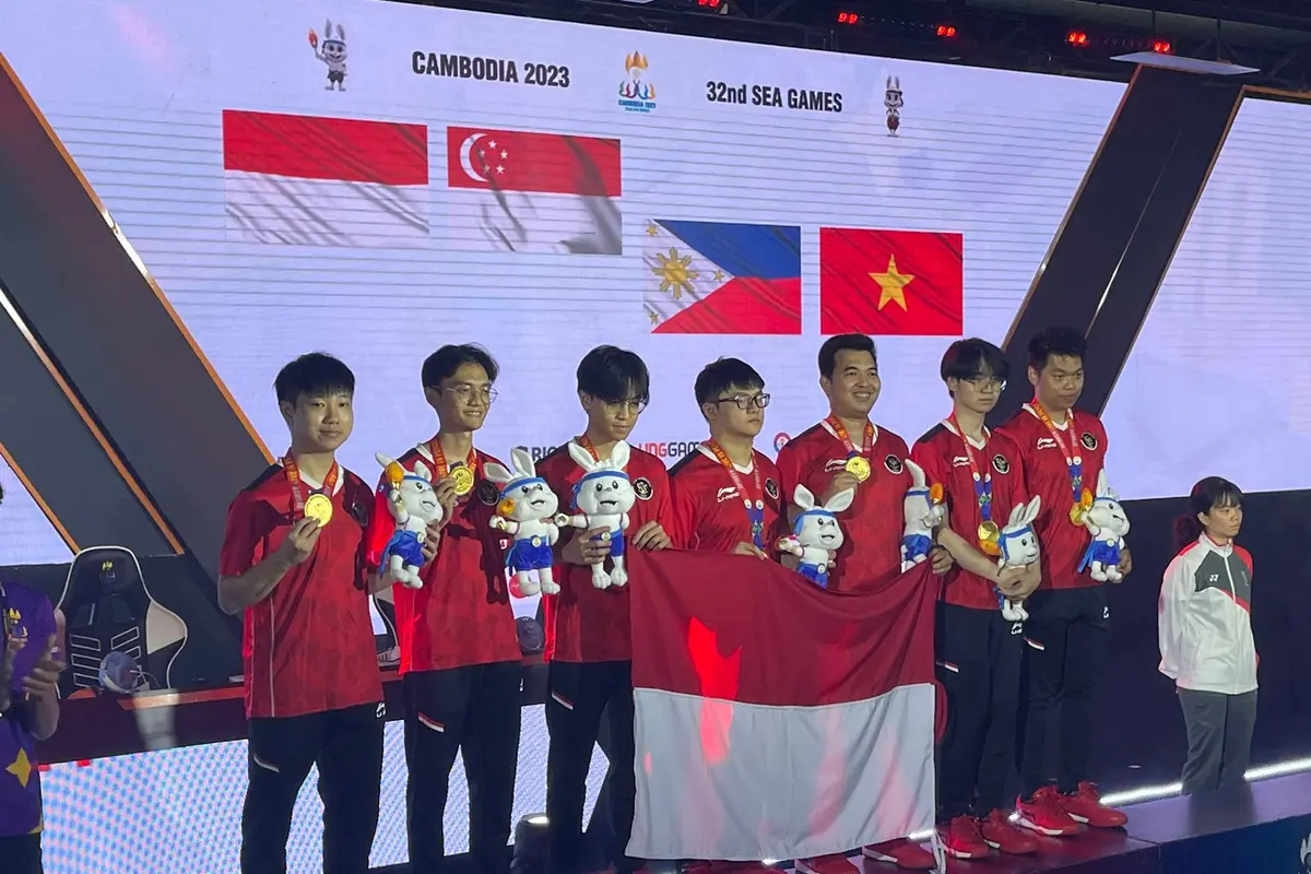 Timnas Valorant Indonesia bersama Singapura meraih medali emas di SEA Games 2023 Kamboja (PBESI)