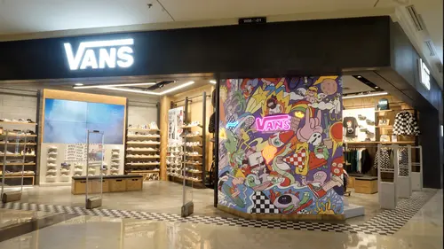 Harga vans shop di grand indonesia