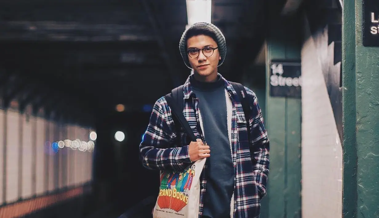 (Instagram/iqbaal.e)