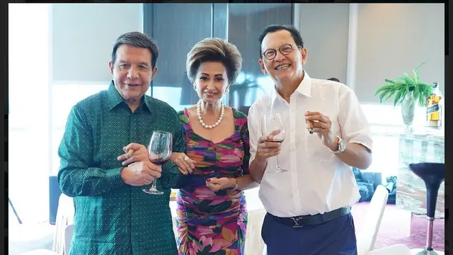 7 Potret Keseruan Reuni Artis Senior Pemain Sinetron 90-an, Bikin Nostalgia