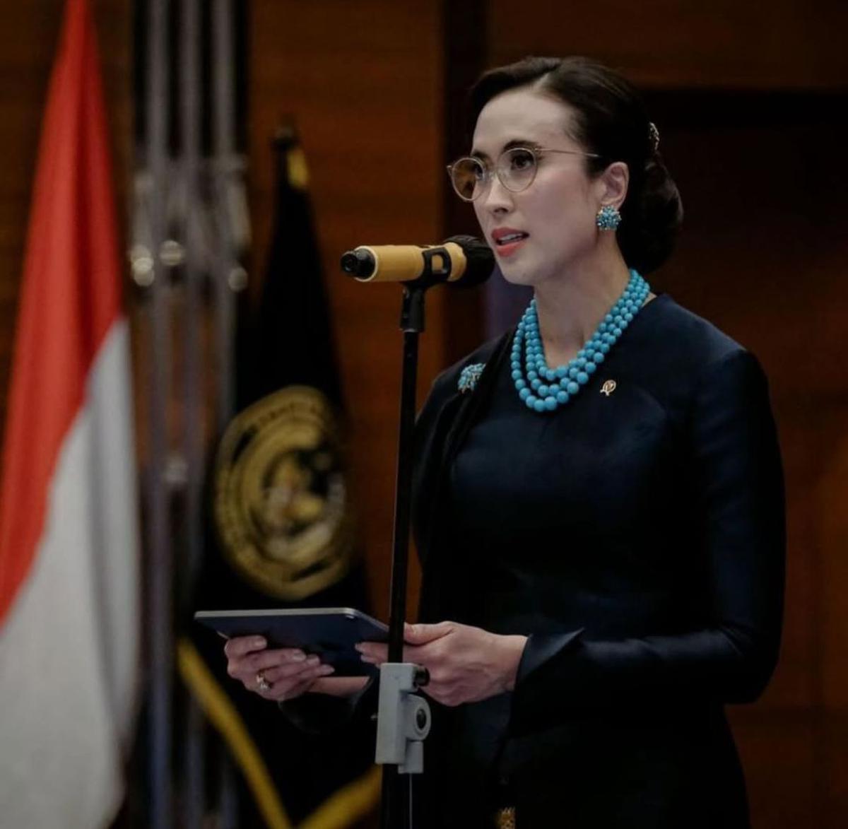 7 Potret Cantik Widiyanti Putri, Menteri Pariwisata Baru dengan Sentuhan Fashion Modern