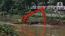 Untuk diketahui, pendangkalan sungai bisa terjadi karena adanya pengendapan partikel padatan yang terbawa oleh arus. (Liputan6.com/Angga Yuniar)