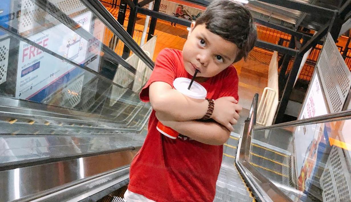  FOTO  Potret Menggemaskan Qahtan  Anak Bungsu di Keluarga 