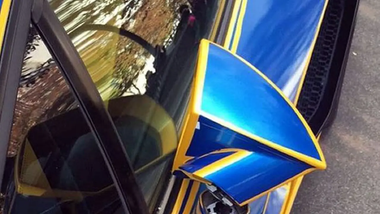 Harga Spion Lamborghini Setara Satu Unit Honda BeAT  