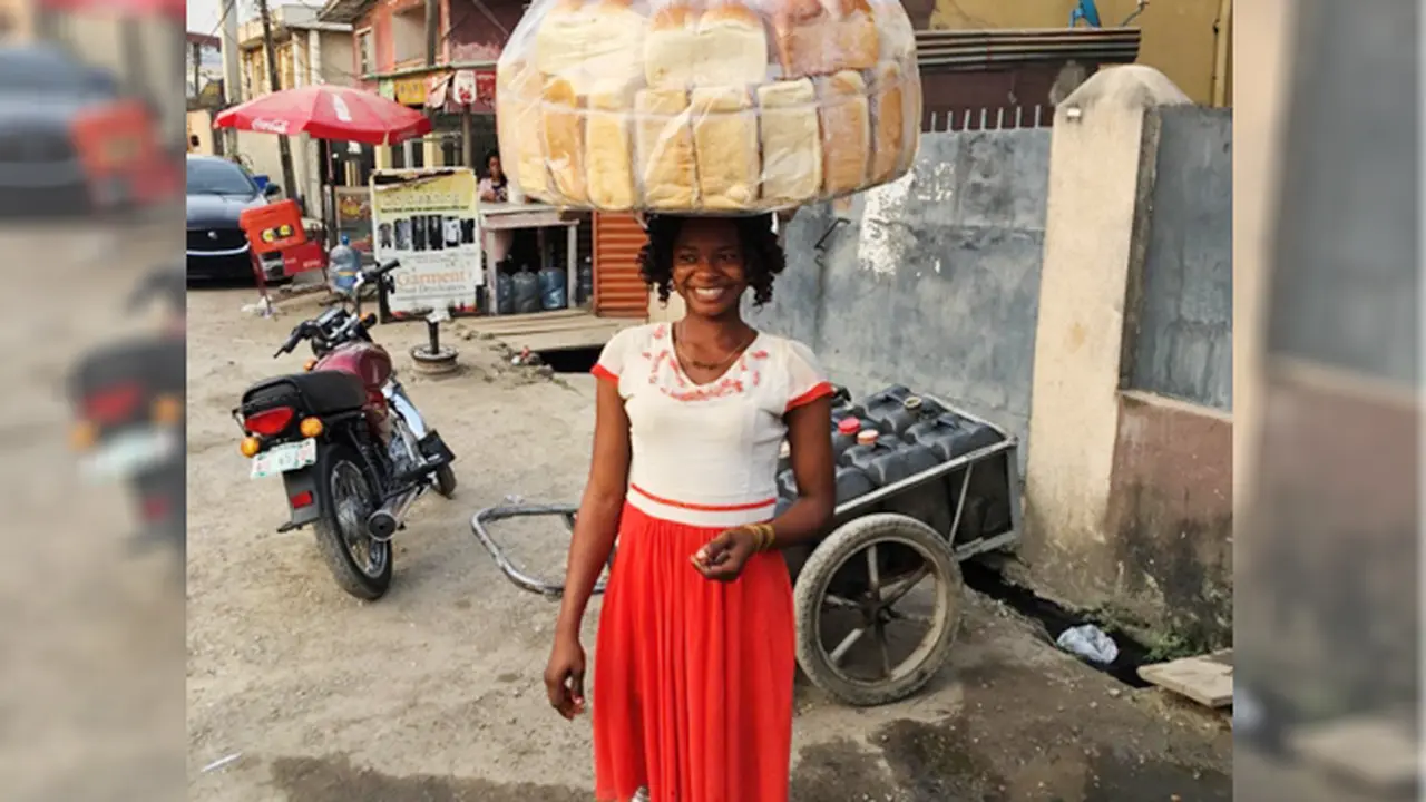 Kisah Beruntung Penjual Roti yang Jadi Model