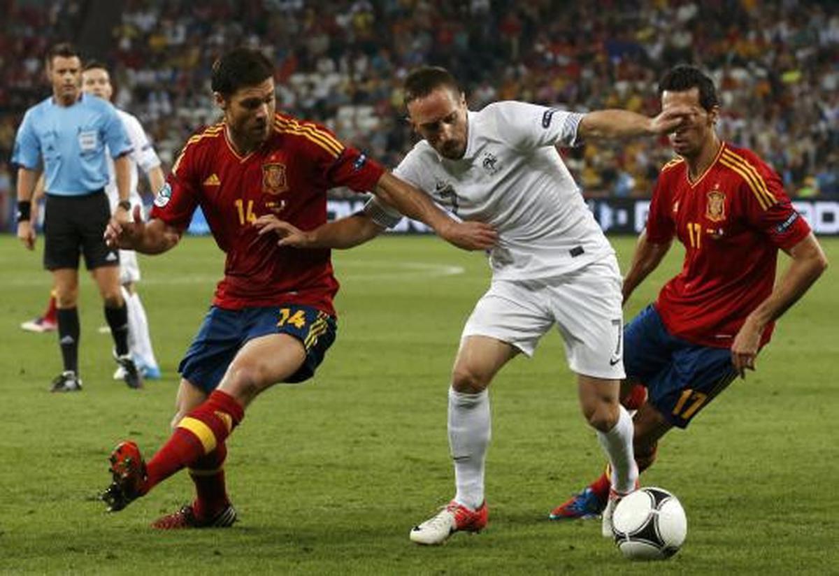 Xabi Alonso gunduli Prancis