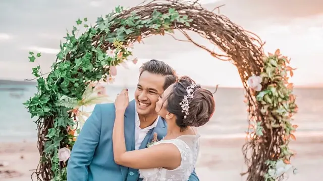 Potret Perjalanan Cinta Vanessa Angel dan Suami. (Sumber: Instagram/vanessaangelofficial dan Instagram/bibiardiansyah)