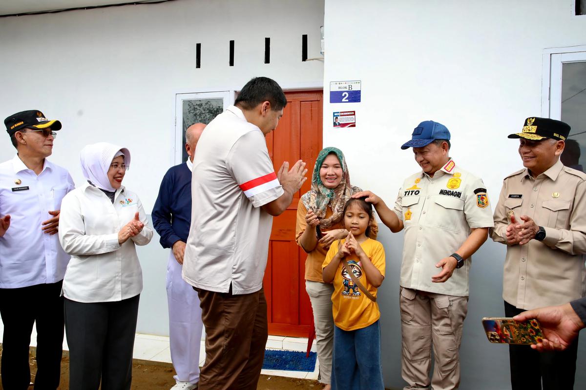 Kasatgas Tito Serahkan 120 Unit Huntap bagi Penyintas Bencana di Tapsel