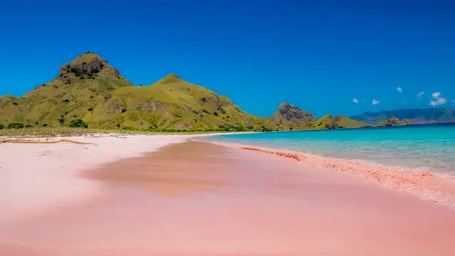 Pantai Tangsi.