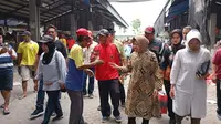 Berkunjung ke Pasar Induk Kediri, Risma Disambut Hangat Warga