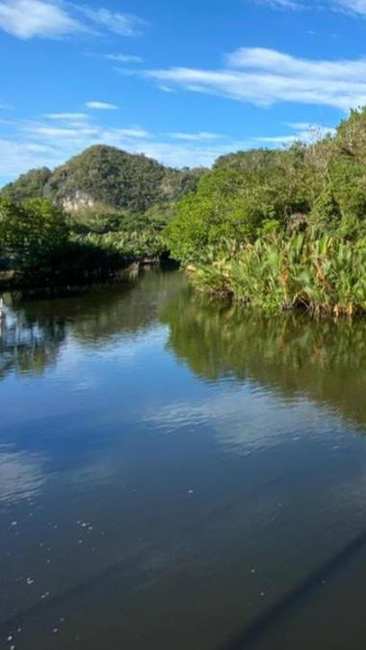 1.	Pegunungan Karst Rammang-Rammang