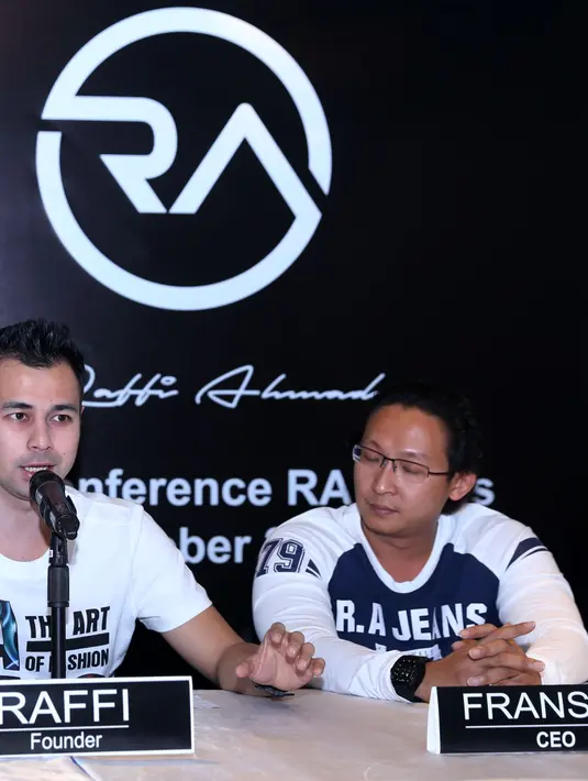 Mengenai harga, personil Bukan Bintang Biasa (BBB) ini memang mengincar anak muda sebagai konsumen bisnis line fesyennya. (Nurwahyunan/Bintang.com)