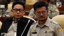 Menteri Pertanian Syahrul Yasin Limpo (kanan) saat rapat kerja dengan Komisi IV DPR di Gedung Nusantara, Kompleks Parlemen, Senayan, Jakarta, Senin (17/2/2020). Rapat ini tindak lanjut dari Rapat Dengar Pendapat (RDP) sebelumnya terkait program kerja tahun anggaran 2020. (Liputan6.com/Johan Tallo)