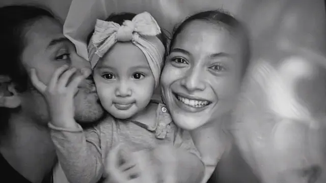 5 Gaya Chicco Jerikho dan Putri Marino Jalani Pemotretan Virtual, Surinala Curi perhatian