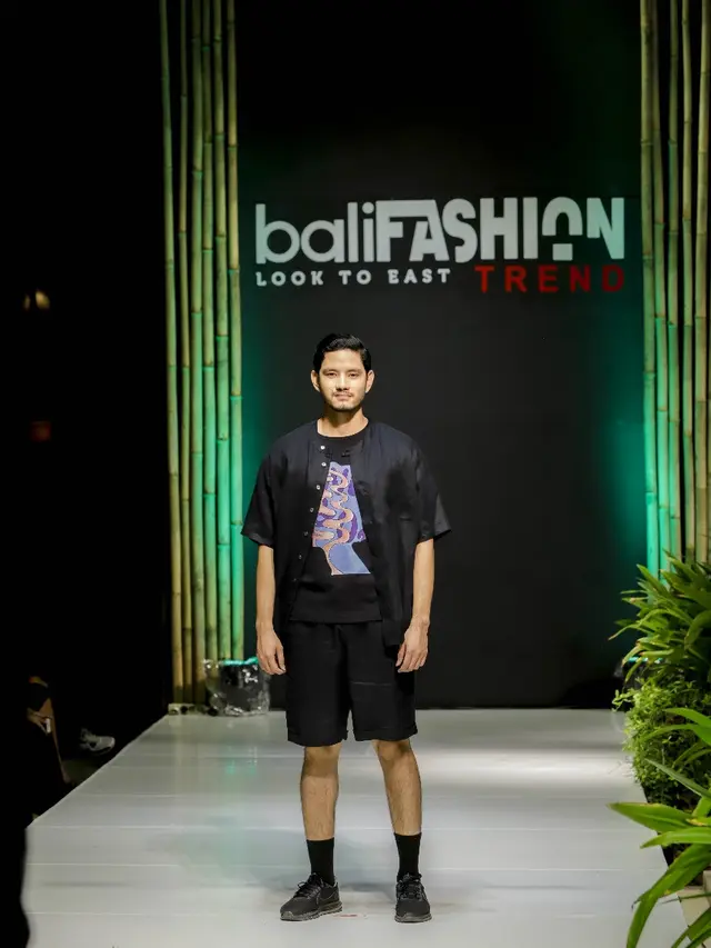 Love and O2, Sumbangsih Cinta untuk Bumi di Bali Fashion Trend