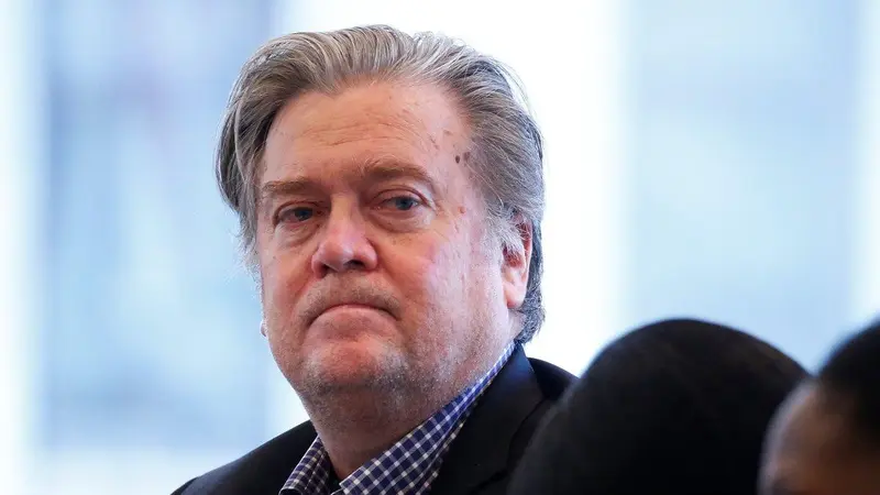 Stephen Bannon ditunjuk menjadi kepala strategi dan penasihat senior Trump