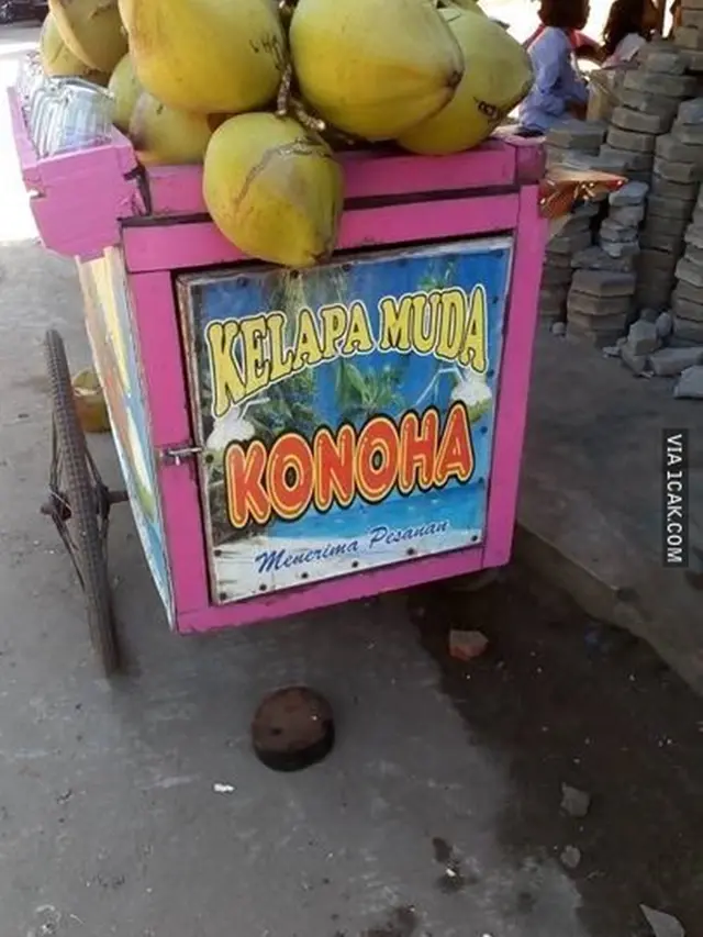 6 Tulisan Nyeleneh di Warung Es Kelapa Muda Ini Bikin Tepuk Jidat