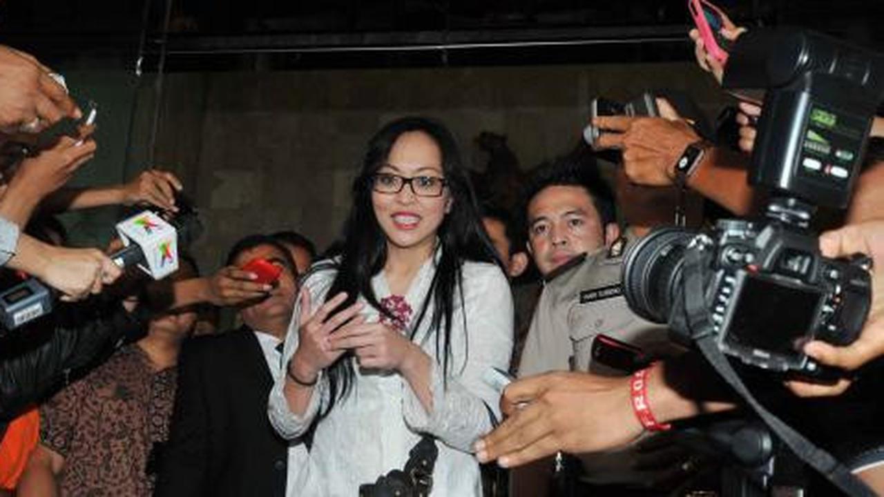 Busyro: Penahanan Angie tak bisa ditawar