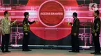 (kiri-kanan) Duta Besar Jepang untuk Indonesia Kenji Kanasugi, President dan CEO Sharp Corporation Robert Wu, Direktur Jenderal Industri Logam Mesin Transportasi dan Elektronika (ILMATE) Taufik Bawazier, Presiden Direktur PT Sharp Electronics Indonesia Shinji Teraoka meresmikan pabrik AC Sharp di Kawasan Karawang International Industri City (KIIC), Jawa Barat, Rabu (23/8/2023). (merdeka.com/Imam Buhori)