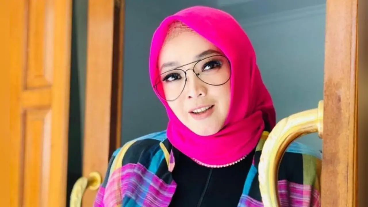 Rina Gunawan