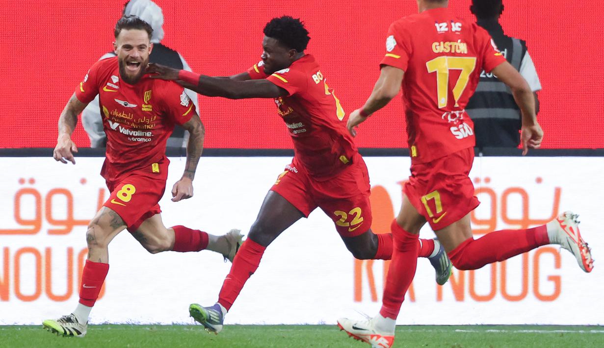 Kekalahan ini membuat Al-Nassr tetap berada di posisi kedua klasemen dengan 31 poin. Adapun Al-Qadisiyah naik ke peringkat keempat dengan 27 angka. (AFP/Fayez Nureldine)