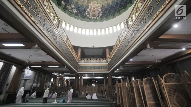 Mengunjungi Masjid Bersejarah Berusia 129 Tahun di Bekasi