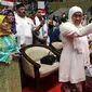 Dewan Penasihat Jaringan Kiai Santri Nasional (JKSN) Khofifah Indar Parawansa saat menghadiri deklarasi dukungan JKNS DKI Jakarta untuk pasangan Joko Widodo-Ma'ruf Amin pada Pilpres 2019 di Jakarta, Rabu (19/12). (Liputan6.com/JohanTallo)