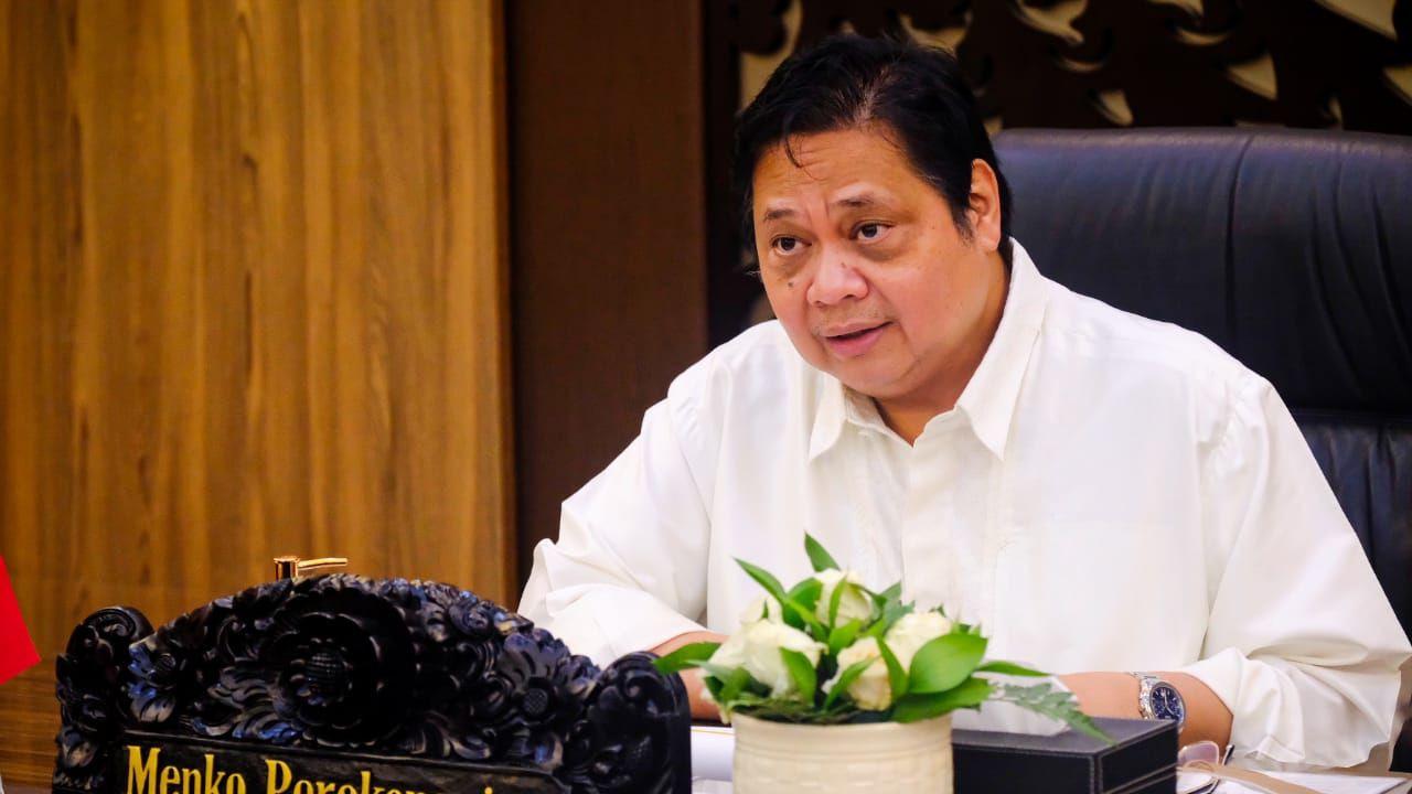 Menteri Koordinator Bidang Perekonomian Airlangga Hartarto selaku Ketua Komite Kebijakan Pembiayaan bagi UMKM memimpin Rapat Koordinasi mengevaluasi pelaksanaan penyaluran KUR  2021. (Dok Kemenko Perekonomian)